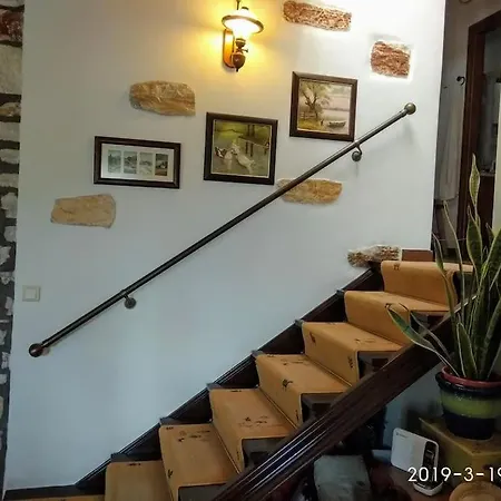 Chrisa' S Country House