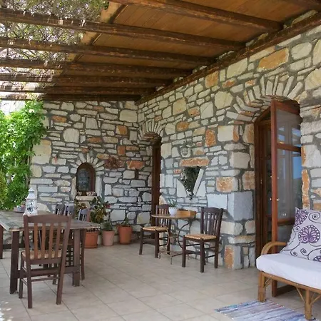 Chrisa' S Country House