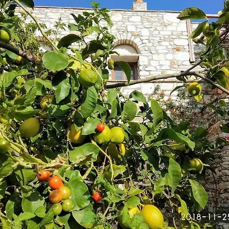 Nyaraló Chrisa' S Country House Naxos City